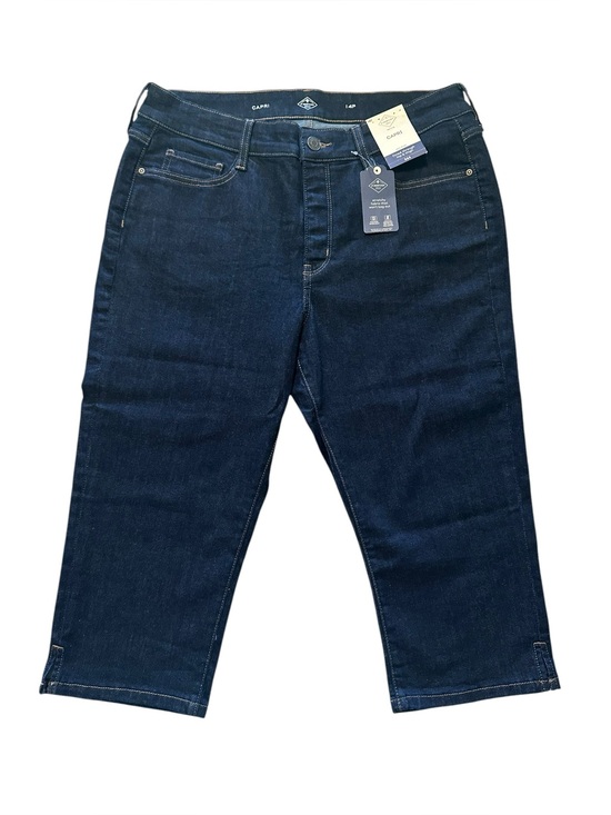 St. John's Bay Denim - NWT St. John's Bay Denim mid rise capris Women’s size 14P